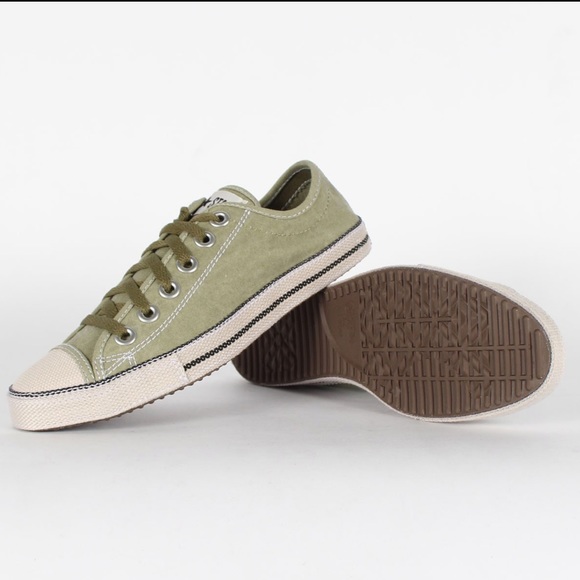 BNIB Converse Olive Green LowTops - Picture 1 of 8